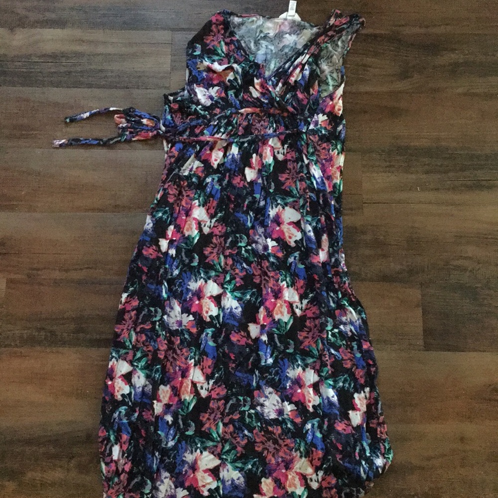 Maternity floral maxi dress